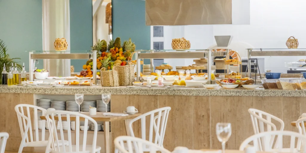Conoce Hotel Grand Sirenis - foto 2 de 22